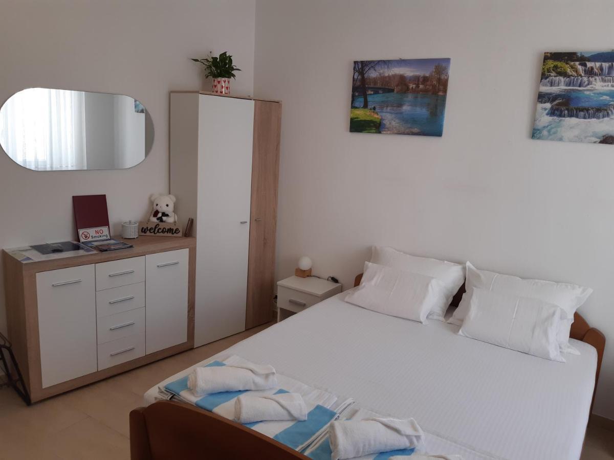 Hotel Studio Apartman Tedy Korčula Esterno foto